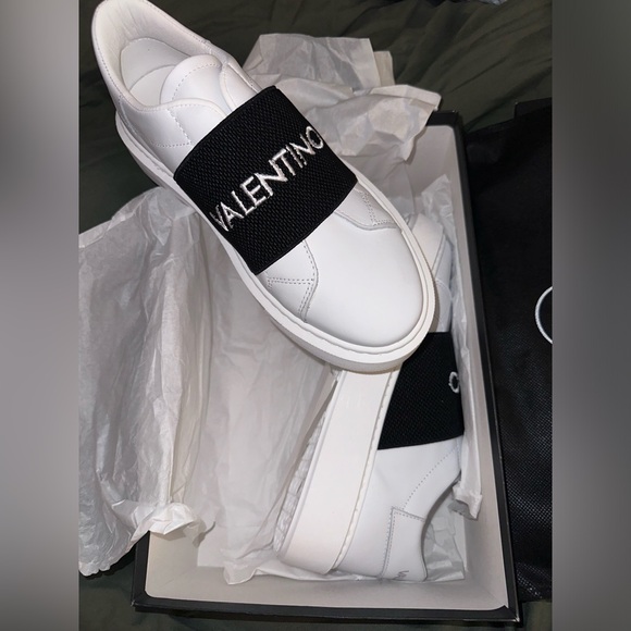 VALENTINO BY MARIO VALENTINO
White and black Logo Slip On Sneakers size 6 - Picture 4 of 7